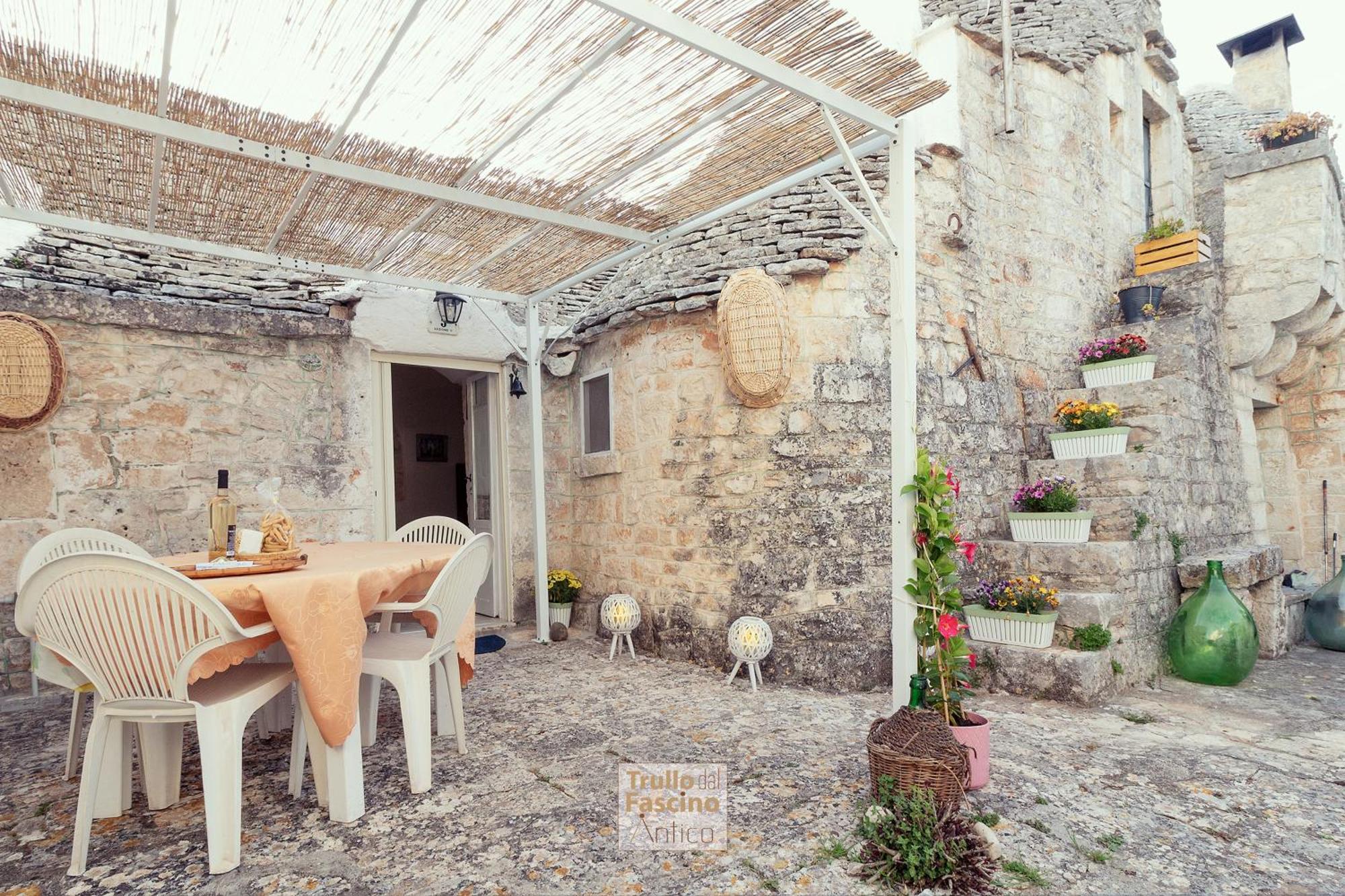 Trullo Dal Fascino Antico Vila Locorotondo Exterior foto